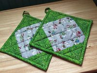 Set of 2 Snowman Quilted Hot Pads, Festive Seasonal Pot Holders, Gift for the Cook, Hostess Gift