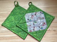 Set of 2 Snowman Quilted Hot Pads, Festive Seasonal Pot Holders, Gift for the Cook, Hostess Gift