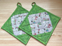 Set of 2 Snowman Quilted Hot Pads, Festive Seasonal Pot Holders, Gift for the Cook, Hostess Gift