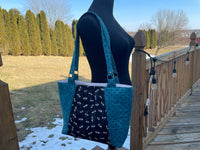 Dragonfly Tote Bag, Shoulder Handbag, Carry All Purse for Mom, Book Bag for Teacher, Magnetic Snap Closure and Slip Pockets